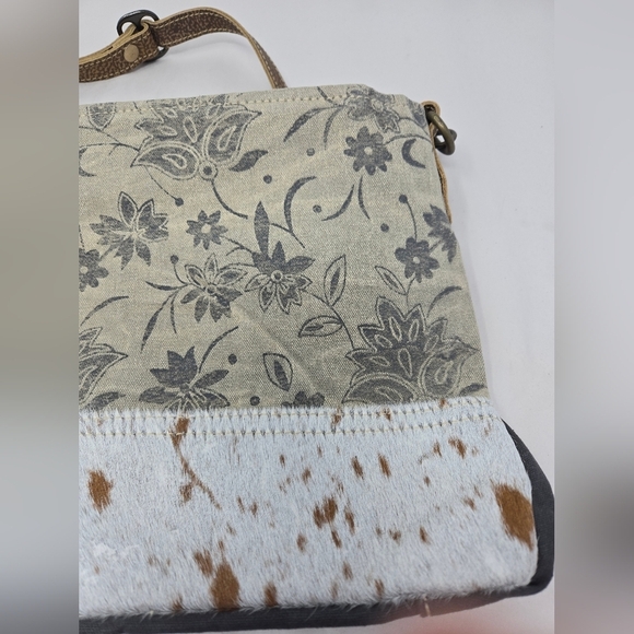 Myra Posy Shoulder Bag Floral Aged Canvas Leather-Cow Hair Vintage Look Adj. - Picture 3 of 10